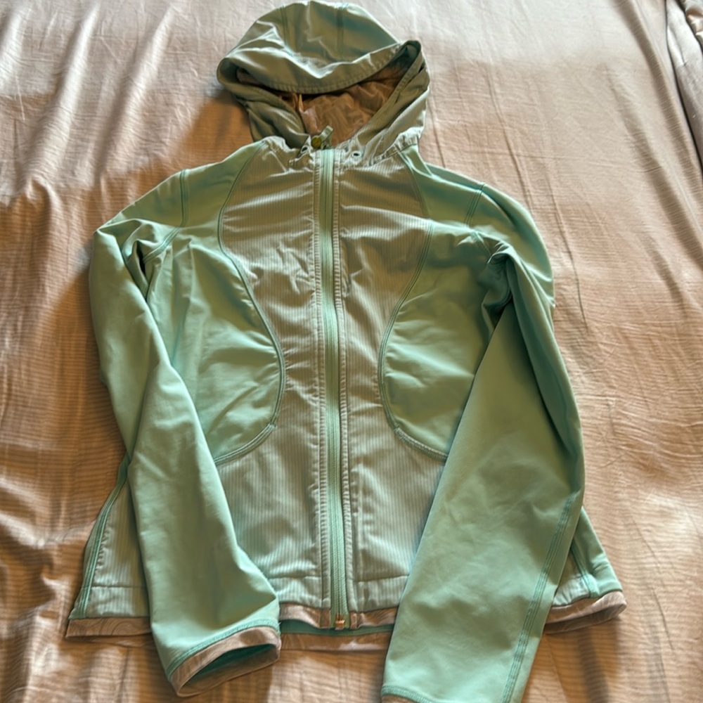 Lululemon Women's Mint Green Hooded Jacket